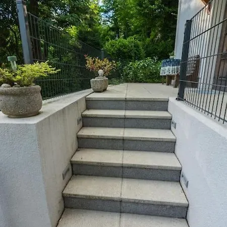 Apartment Upart