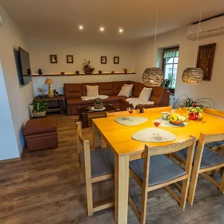 Apartment Upart *